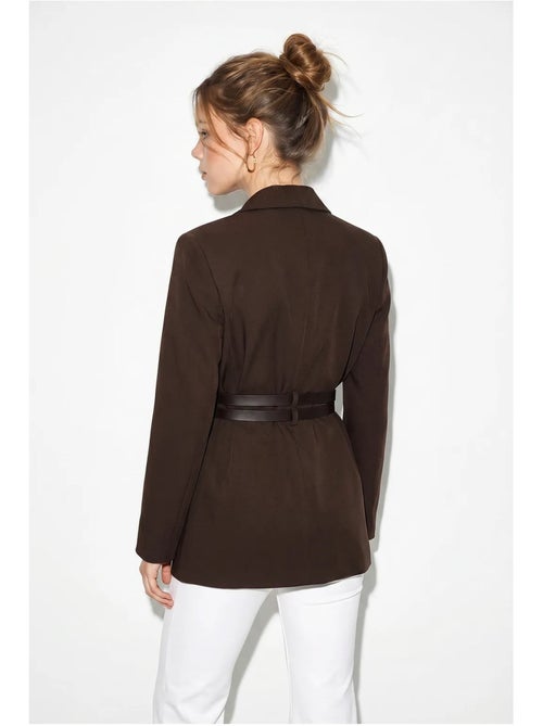 Blazer longo em crepe com detalhe de patch lucci - Kiabi Blazer longo em crepe com detalhe de patch lucci - Kiabi