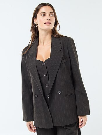 Blazer oversized às riscas com abertura de botões