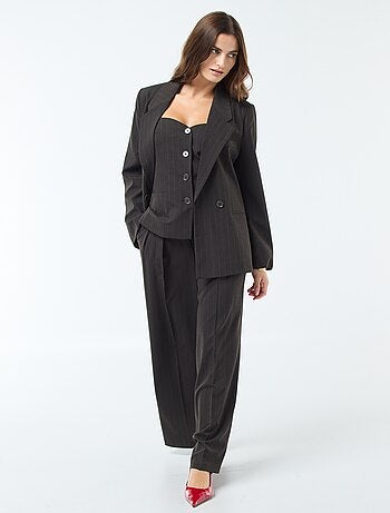 Blazer oversized às riscas com abertura de botões