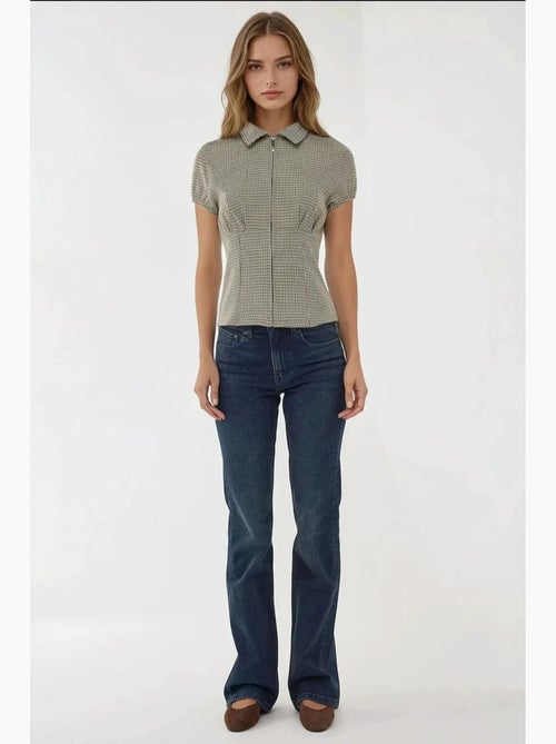 Blusa ajustada xadrez gola camisa hiccup - Kiabi Blusa ajustada xadrez gola camisa hiccup - Kiabi