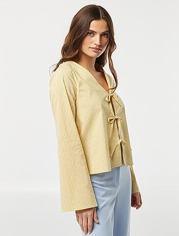 Blusa às riscas com atilhos para atar