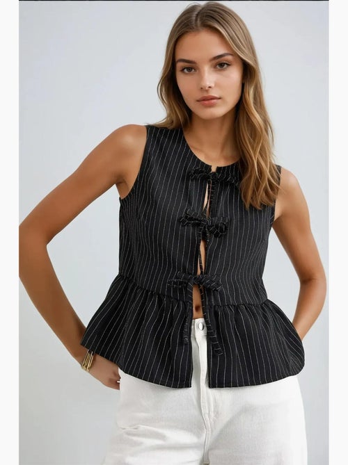 Blusa às riscas com gola redonda e sem mangas hiccup - Kiabi Blusa às riscas com gola redonda e sem mangas hiccup - Kiabi