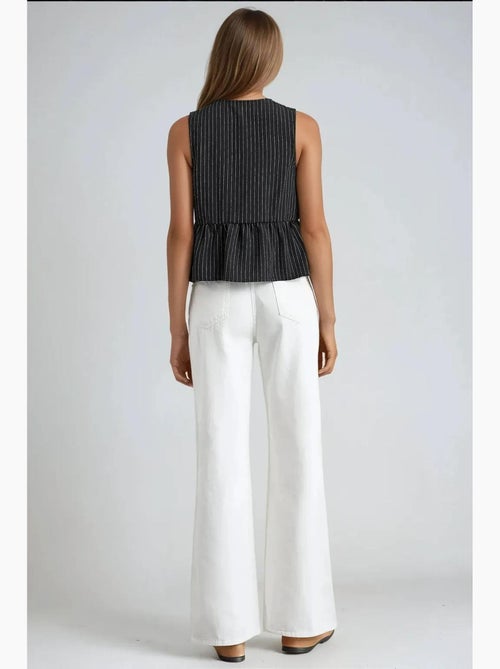 Blusa às riscas com gola redonda e sem mangas hiccup - Kiabi Blusa às riscas com gola redonda e sem mangas hiccup - Kiabi