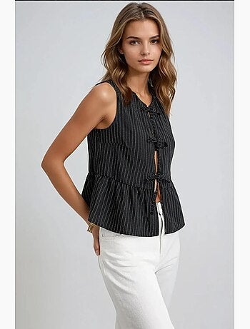 Blusa às riscas com gola redonda e sem mangas