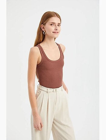 Blusa básica lisa com decote redondo hiccup