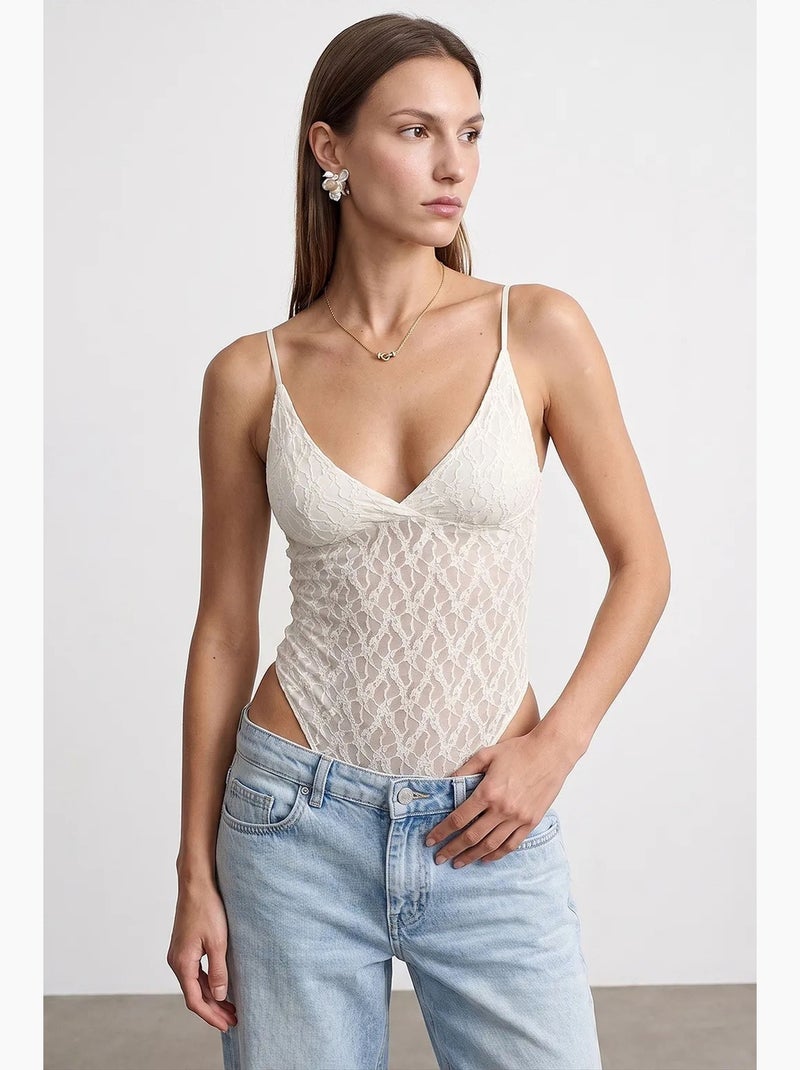 Blusa body de renda sem mangas dilvin Branco sujo - Kiabi