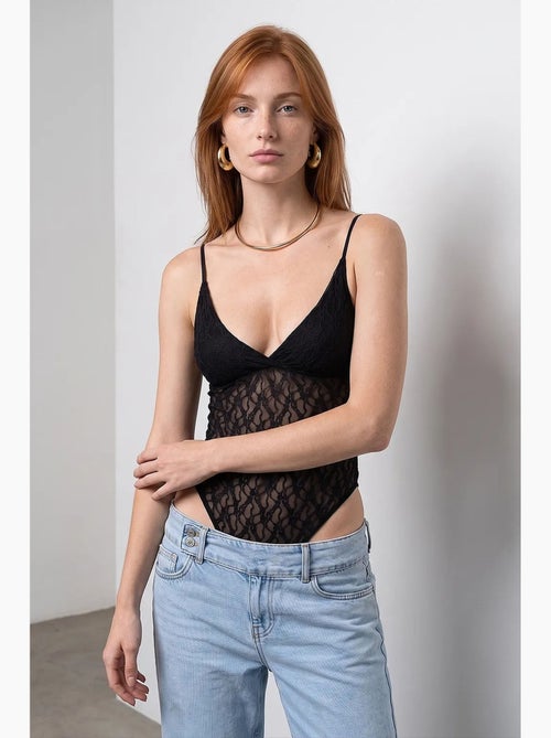 Blusa body de renda sem mangas dilvin - Kiabi Blusa body de renda sem mangas dilvin - Kiabi