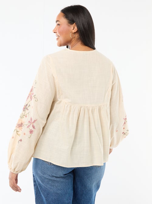 Blusa bordada com flores - Kiabi