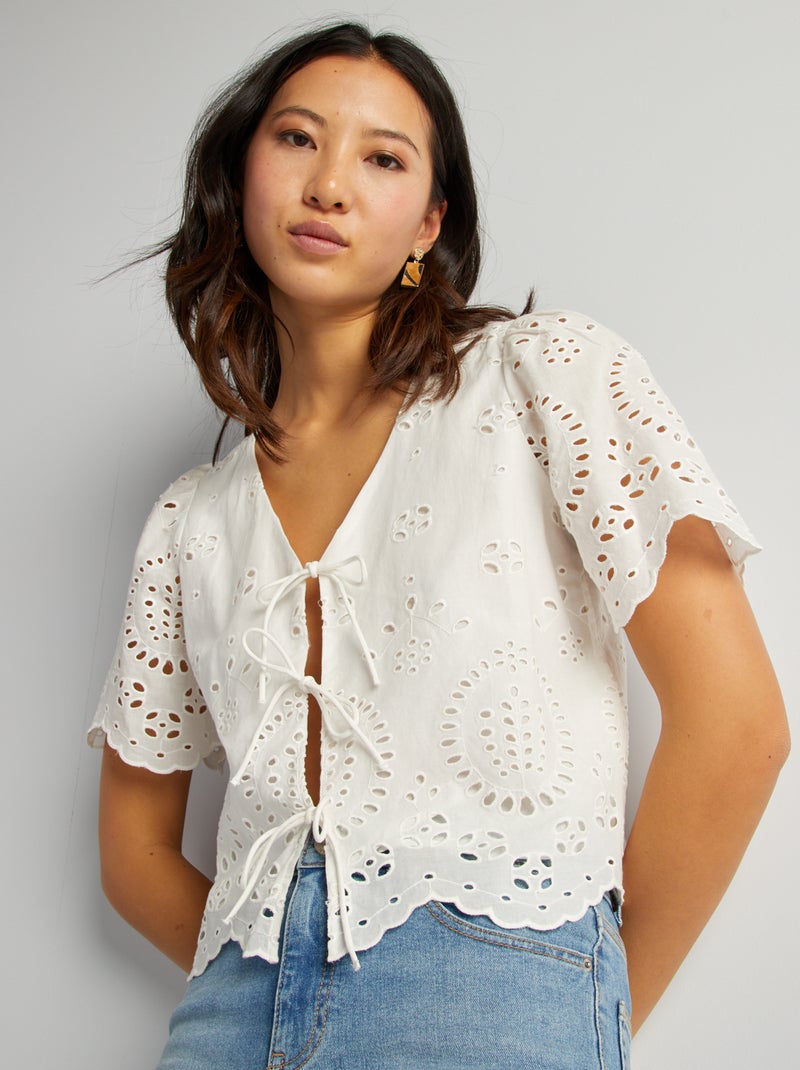 Blusa bordada com laços BEGE - Kiabi