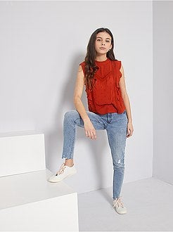 Blusa bordada com pregas - Kiabi