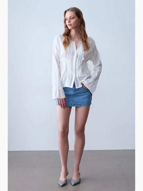Blusa bordada decote em v tecida dilvin - Kiabi