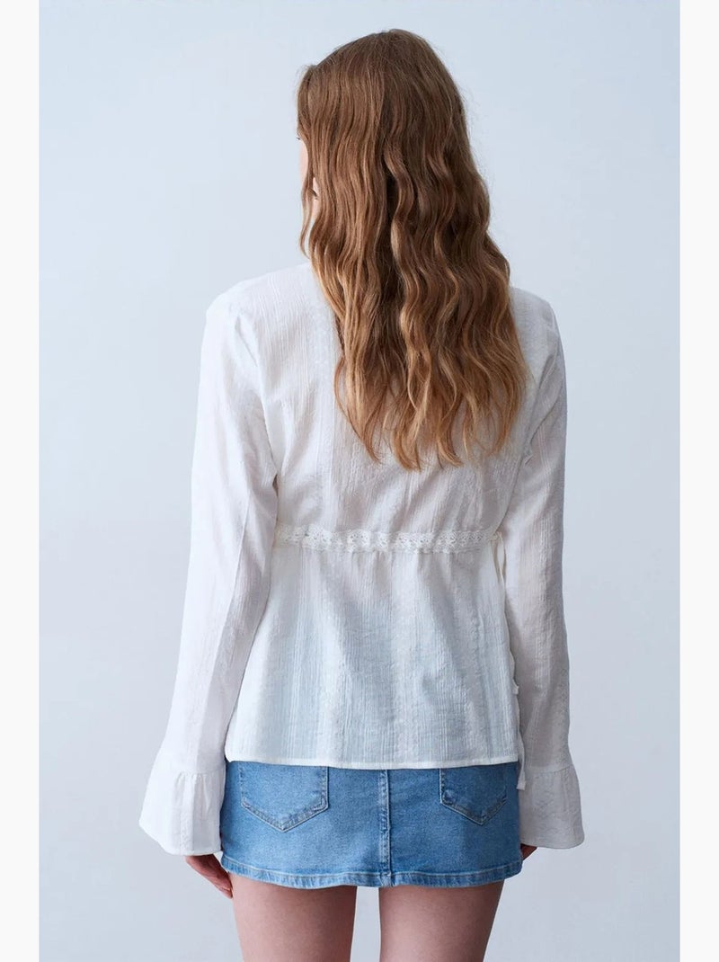 Blusa bordada decote em v tecida dilvin Branco - Kiabi
