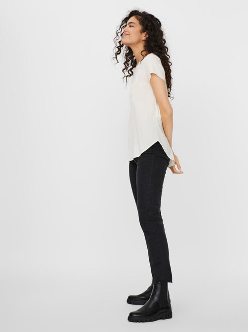 Blusa Branca Vero Moda para Mulher 10248152 - Kiabi Blusa Branca Vero Moda para Mulher 10248152 - Kiabi