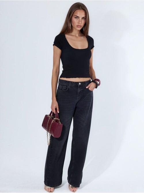 Blusa canelada com decote em u de corte justo busem - Kiabi Blusa canelada com decote em u de corte justo busem - Kiabi