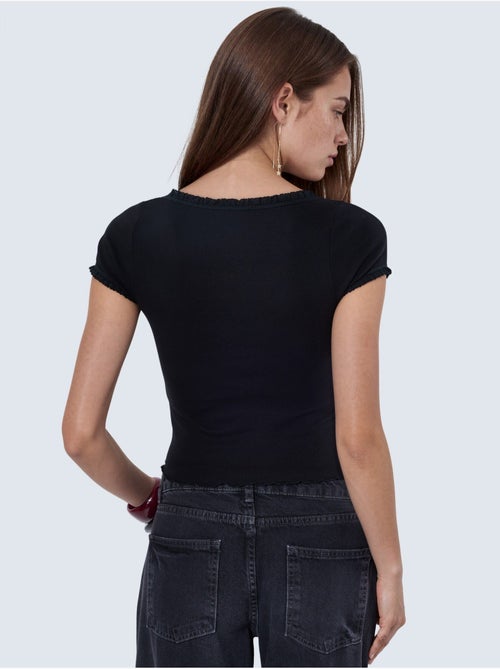 Blusa canelada com decote em u de corte justo busem - Kiabi Blusa canelada com decote em u de corte justo busem - Kiabi