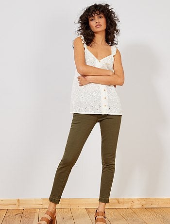 Blusa com bordado inglês - Kiabi