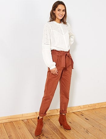 Blusa com bordado inglês - Kiabi