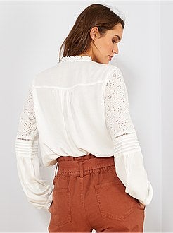 Blusa com bordado inglês - Kiabi
