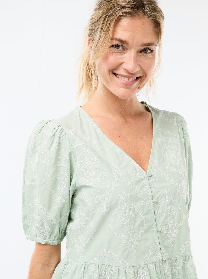 Blusa com bordados e base com folho Verde - Kiabi