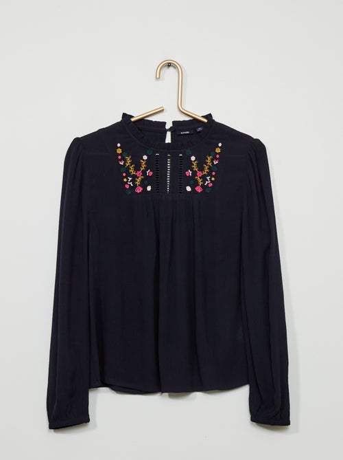 Blusa com bordados ingleses - Kiabi
