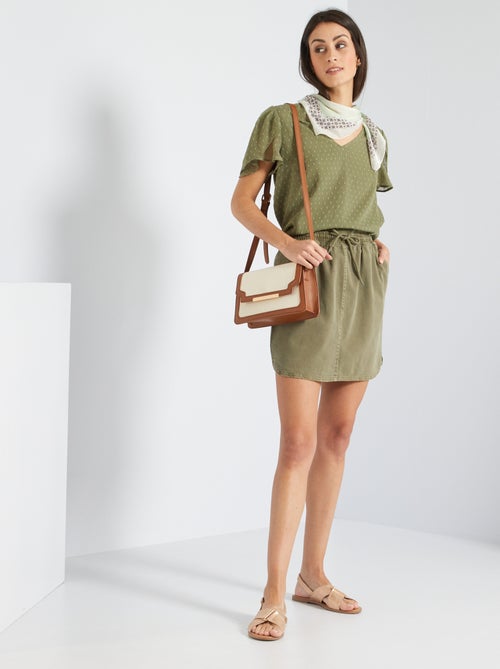 Blusa com decote em bico a ponto cheio - Kiabi
