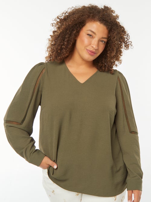 Blusa com decote em bico com pormenores de renda nas mangas - Kiabi