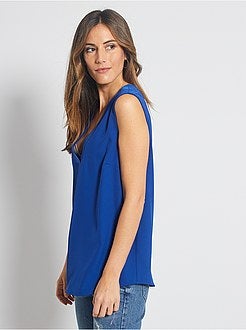 Blusa com decote em V - Kiabi