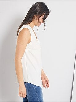 Blusa com decote em V - Kiabi