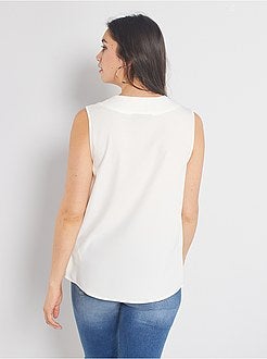 Blusa com decote em V - Kiabi