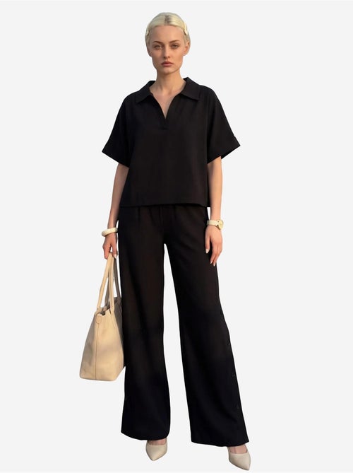 Blusa com decote em v e manga curta e calças de perna larga conjunto de duas peças my fashion - Kiabi Blusa com decote em v e manga curta e calças de perna larga conjunto de duas peças my fashion - Kiabi