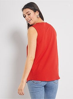 Blusa com decote em V - Kiabi