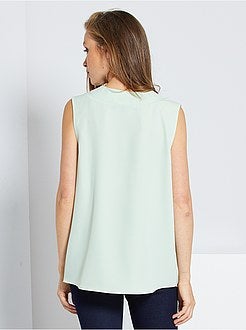 Blusa com decote em V - Kiabi