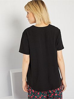 Blusa com decote grande - Kiabi