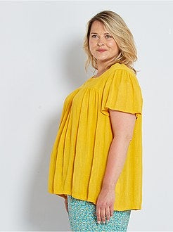 Blusa com decote quadrado - Kiabi