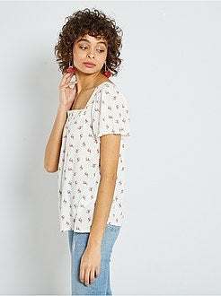 Blusa com decote quadrado - Kiabi