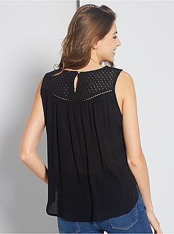 Blusa com detalhe macramé - Kiabi