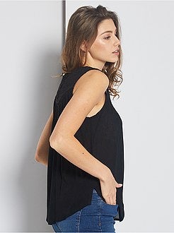 Blusa com detalhe macramé - Kiabi