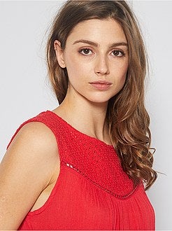 Blusa com detalhe macramé - Kiabi