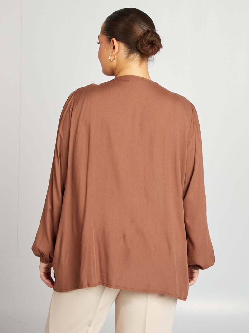 Blusa com folhos e abertura com atilhos para atar CASTANHO - Kiabi