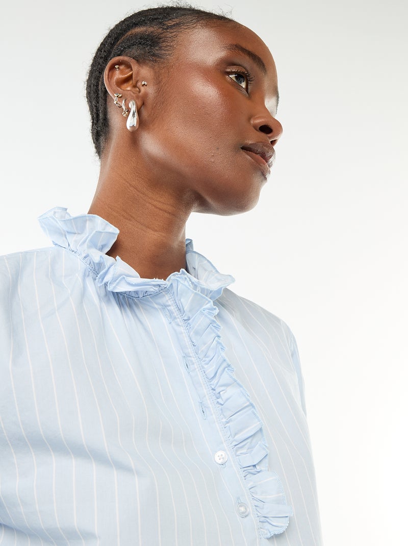 Blusa com folhos na gola e na abertura Azul - Kiabi