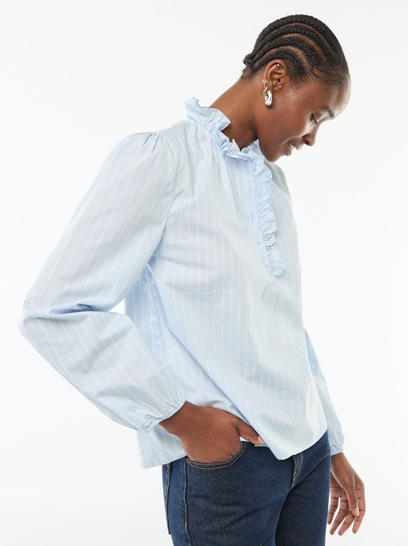 Blusa com folhos na gola e na abertura Azul - Kiabi