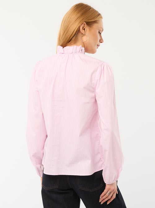 Blusa com folhos na gola e na abertura - Kiabi