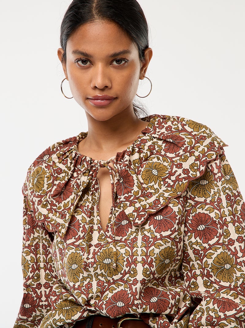 Blusa com gola claudine larga Bege - Kiabi