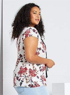 Blusa com gola com laço - Kiabi