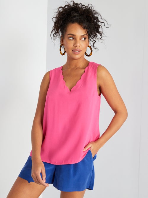 Blusa com gola em bico de fantasia - Kiabi