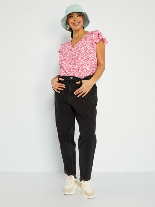 Blusa com gola em bico estampada - Kiabi