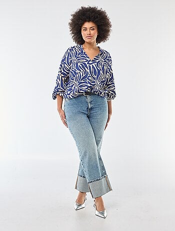 Blusa com Gola em V e Estampa All-Over