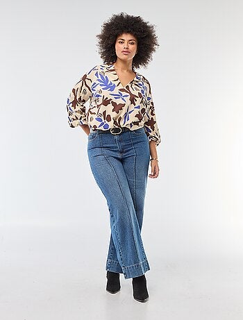 Blusa com Gola em V e Estampa All-Over