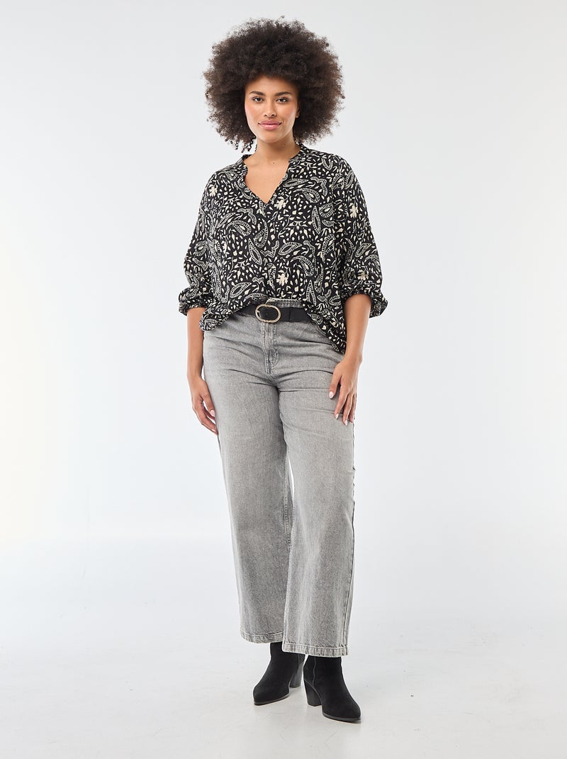 Blusa com Gola em V e Estampa All-Over Preto - Kiabi