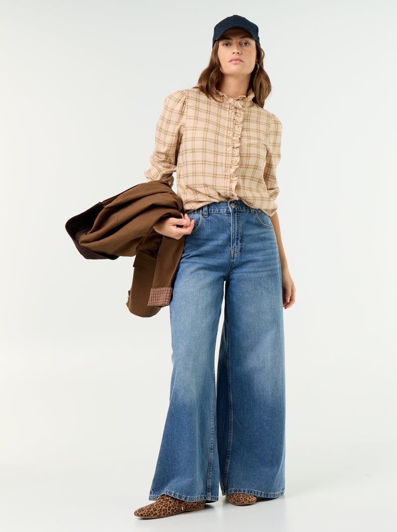 Blusa com gola subida e folhos Bege - Kiabi